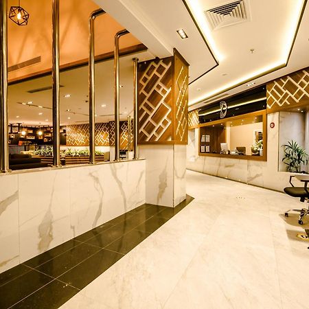 White Diamond Hotel Sari Джеда Екстериор снимка