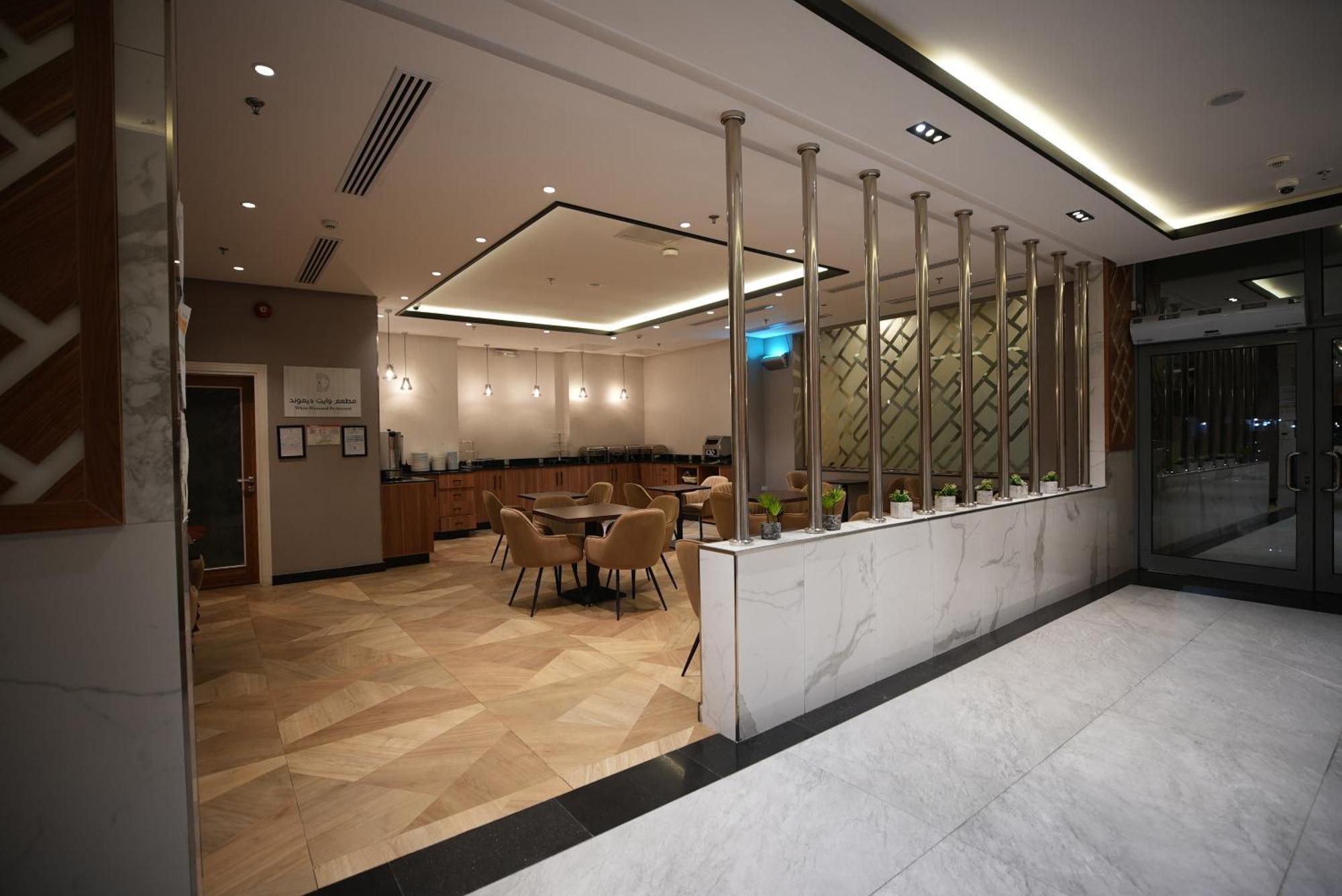 White Diamond Hotel Sari Джеда Екстериор снимка