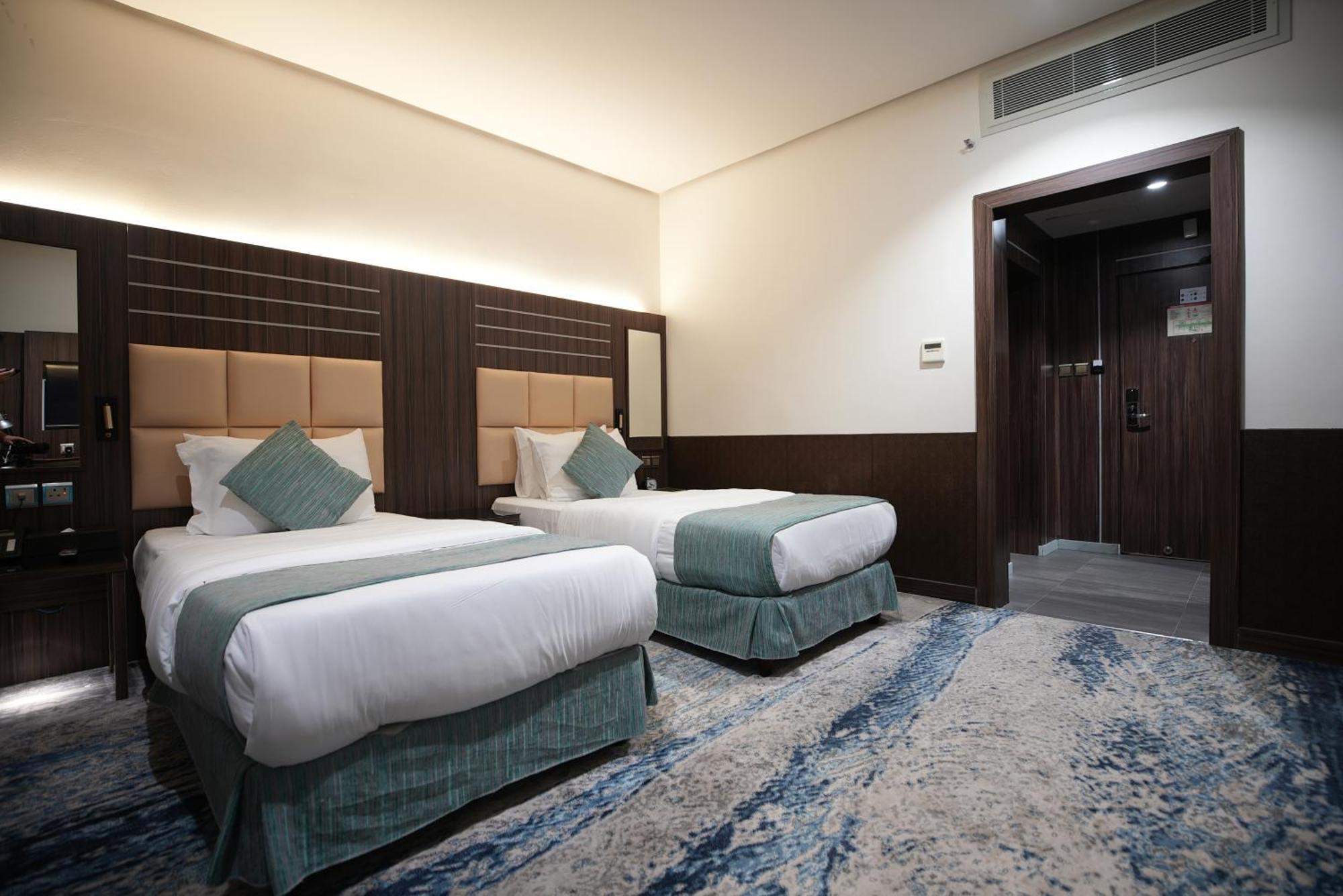 White Diamond Hotel Sari Джеда Екстериор снимка