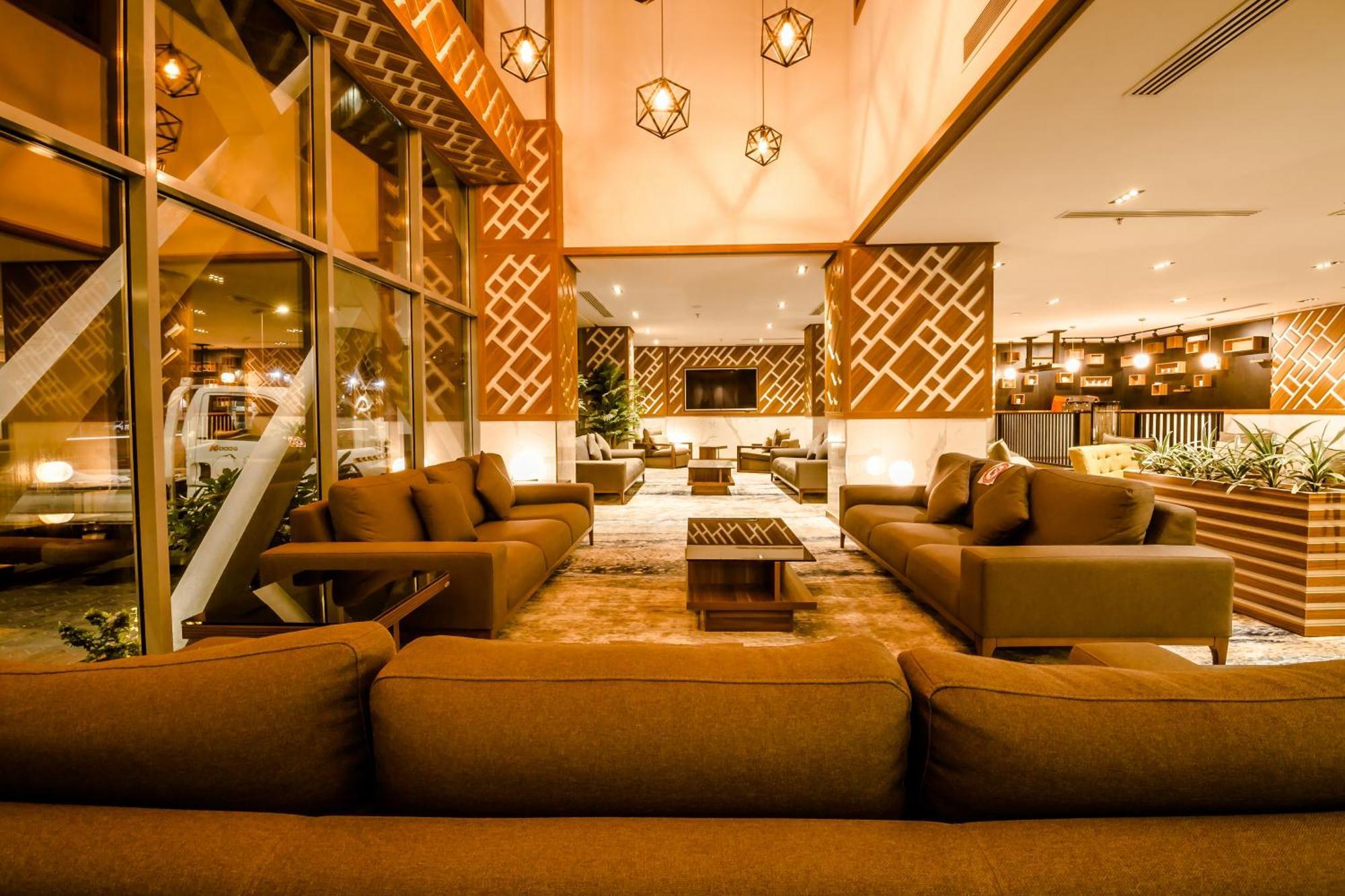 White Diamond Hotel Sari Джеда Екстериор снимка