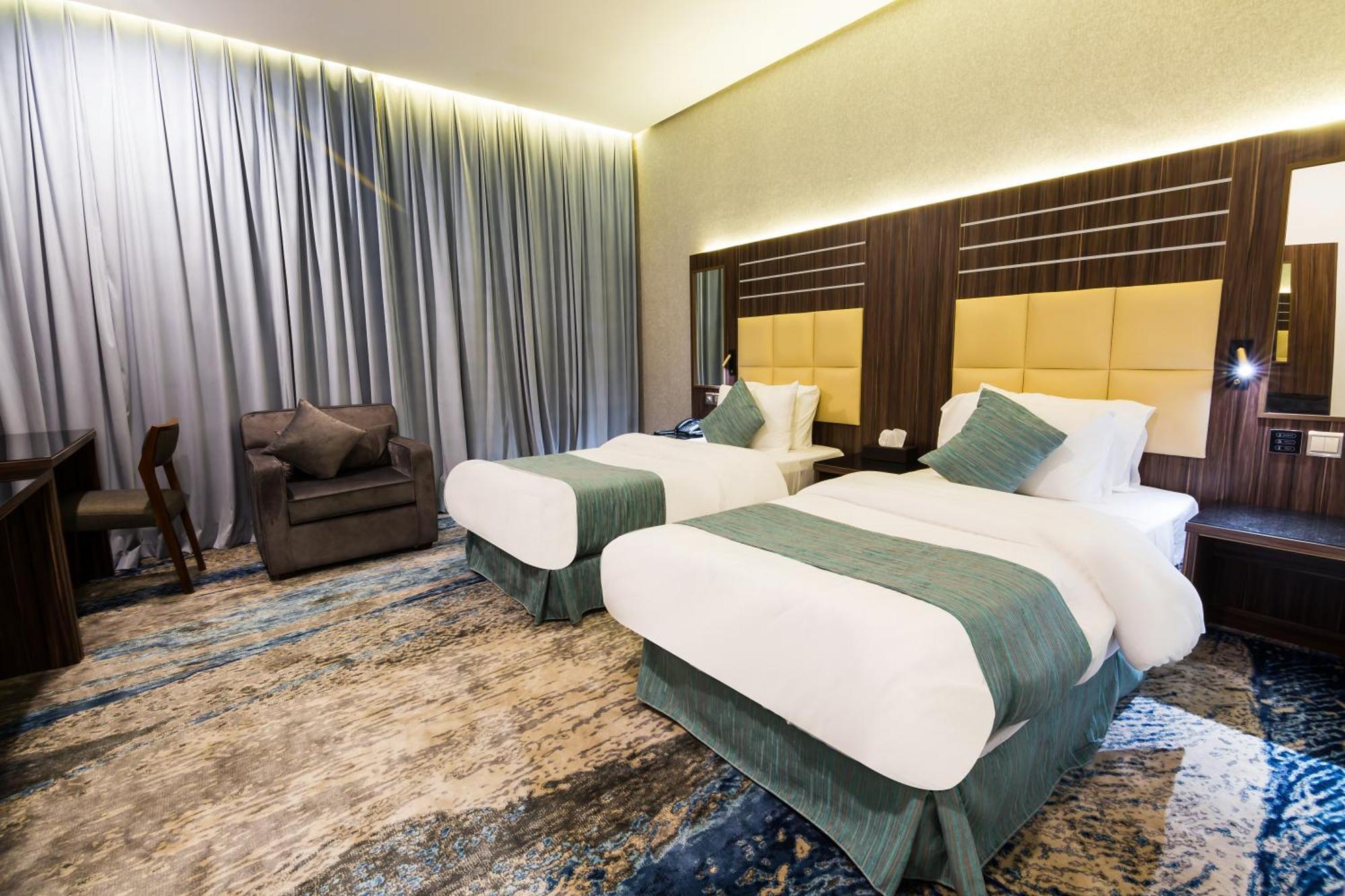 White Diamond Hotel Sari Джеда Екстериор снимка