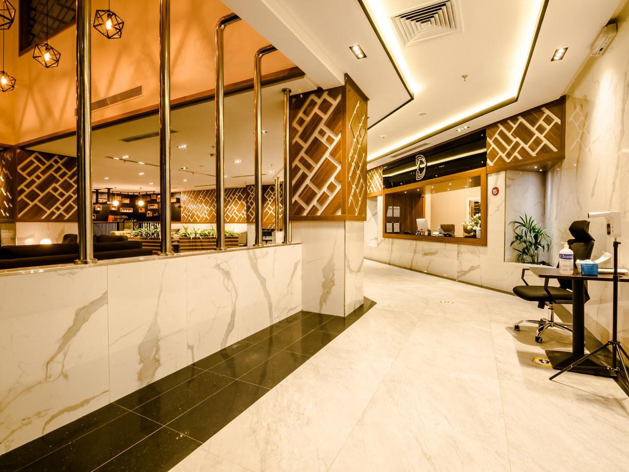 White Diamond Hotel Sari Джеда Екстериор снимка