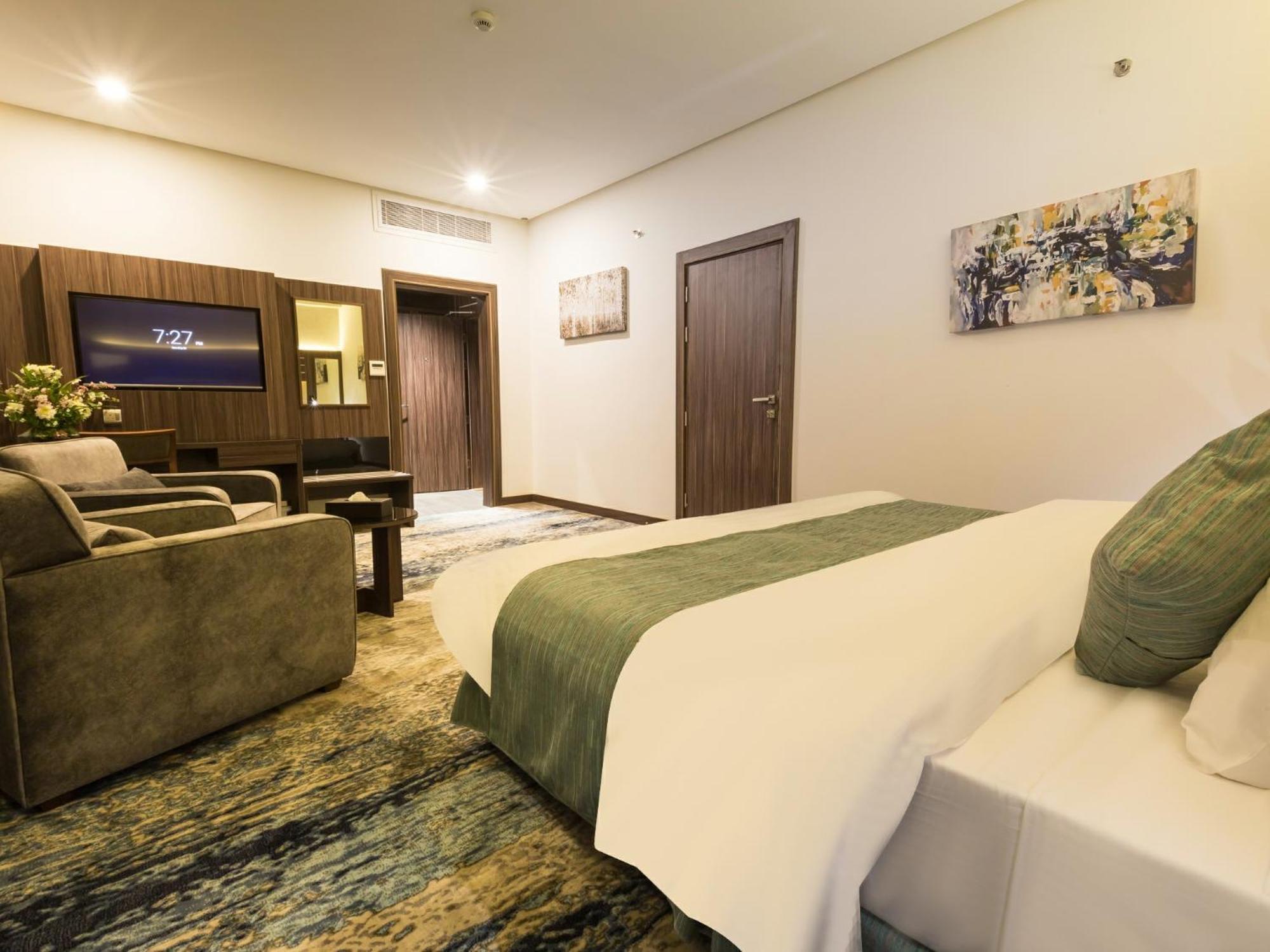 White Diamond Hotel Sari Джеда Екстериор снимка
