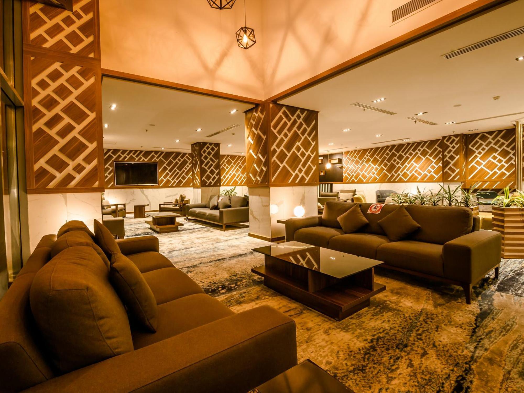 White Diamond Hotel Sari Джеда Екстериор снимка