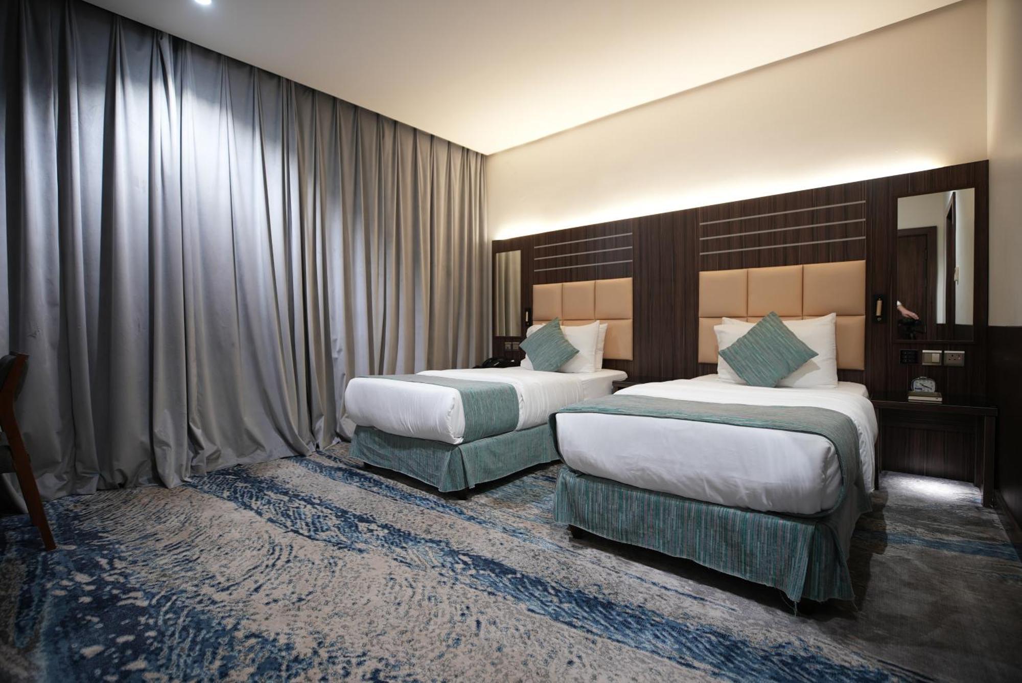 White Diamond Hotel Sari Джеда Екстериор снимка