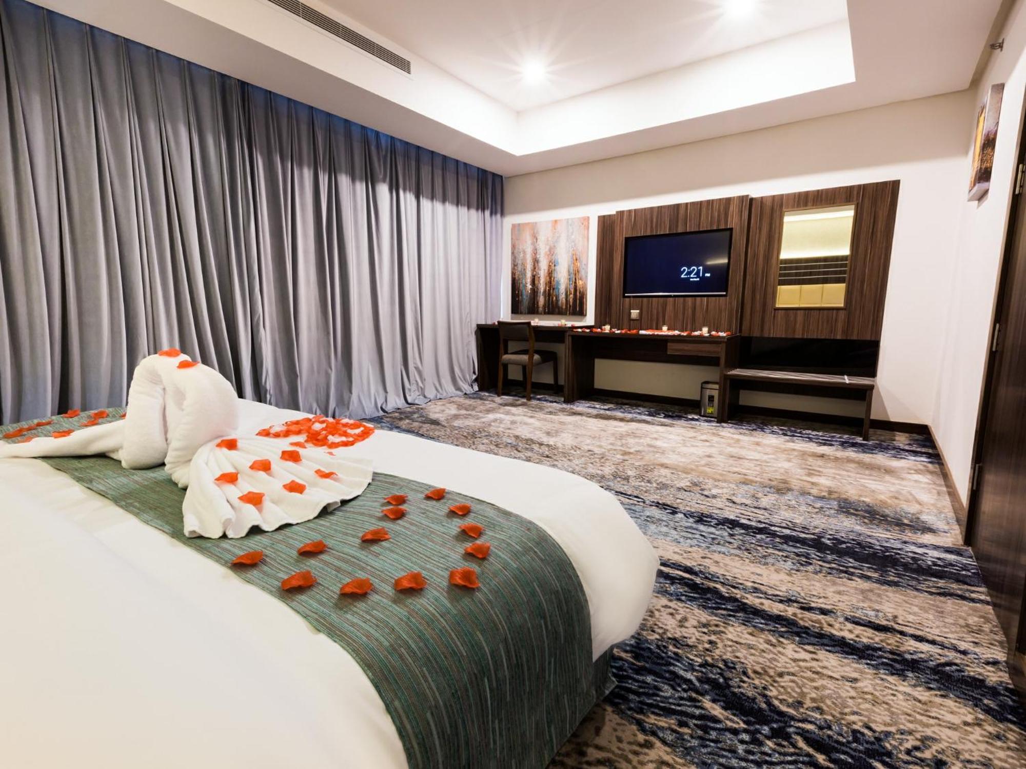 White Diamond Hotel Sari Джеда Екстериор снимка