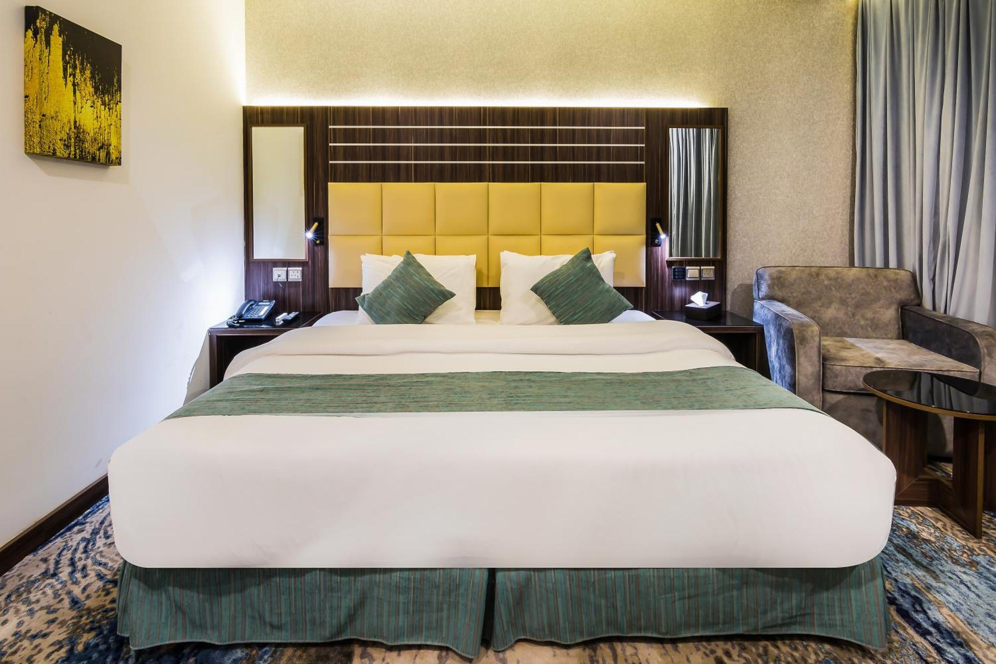 White Diamond Hotel Sari Джеда Екстериор снимка
