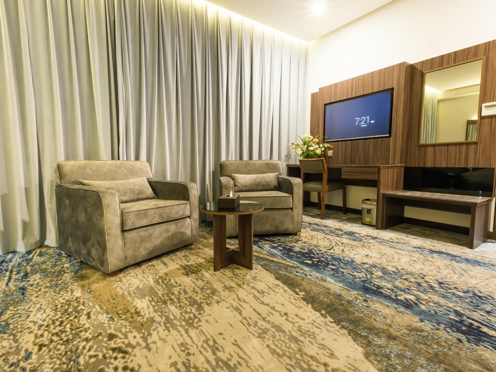 White Diamond Hotel Sari Джеда Екстериор снимка